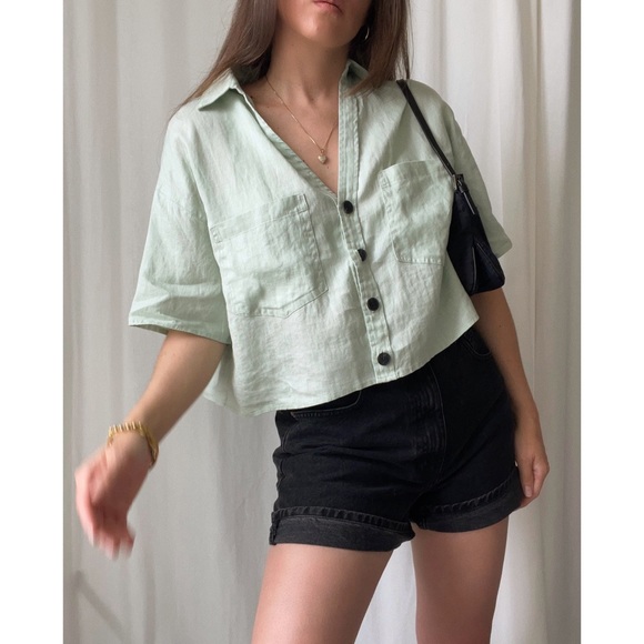 TOP cropped button up top — In Sage - Picture 4 of 10